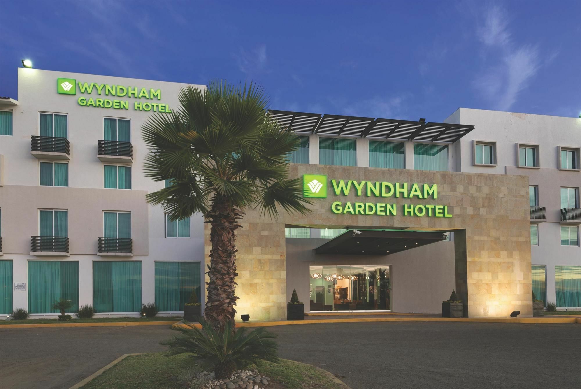 Wyndham Garden Silao Bajio Aeropuerto Hotel Ngoại thất bức ảnh